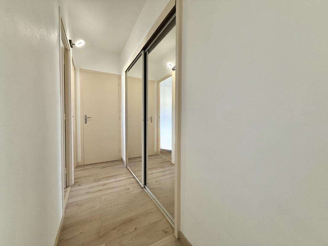 Appartement à CHENOVE