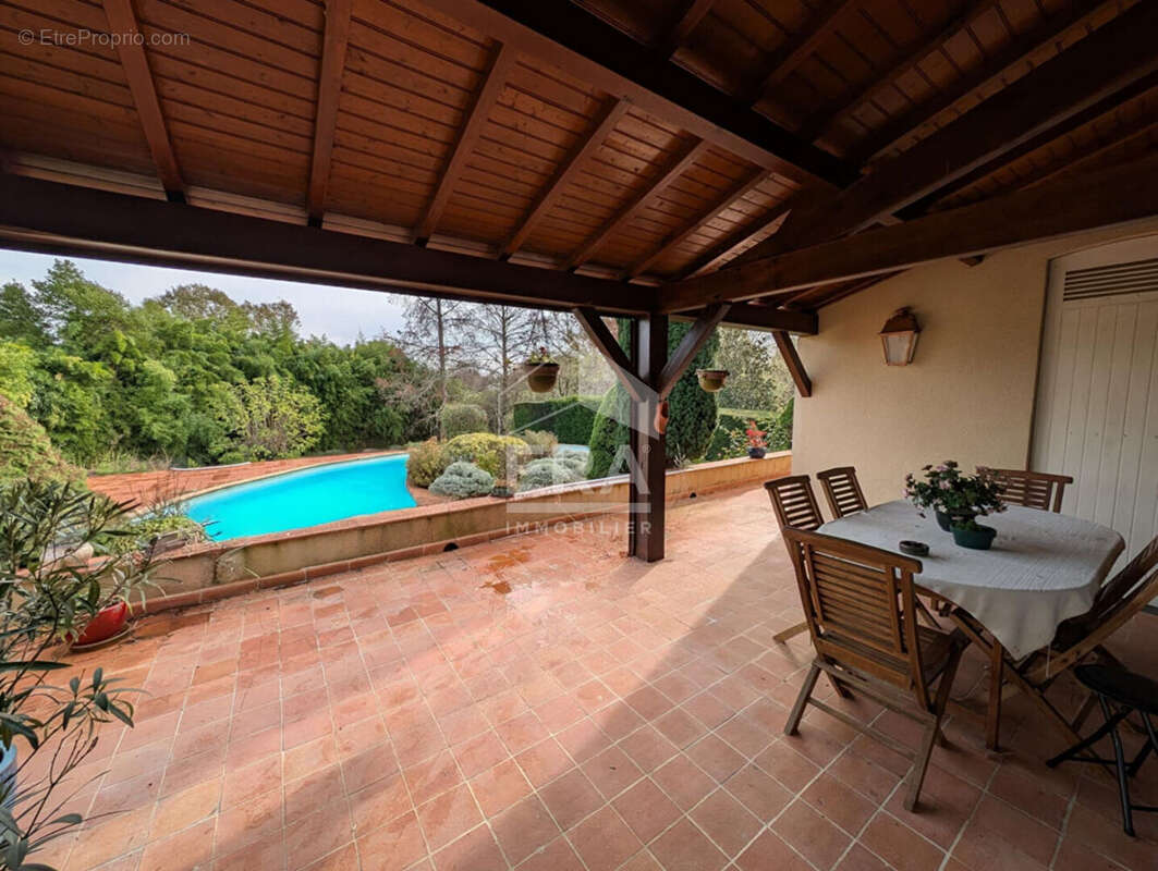 Maison à MONTPON-MENESTEROL