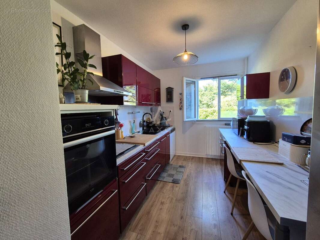 Lanvéoc  T3 rénové en rez-de-chaussée avec 2 balcons - photo 6