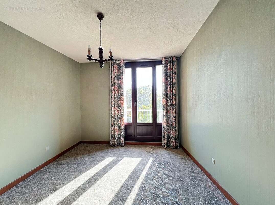 Chambre 3 - Appartement à LE PONT-DE-CLAIX