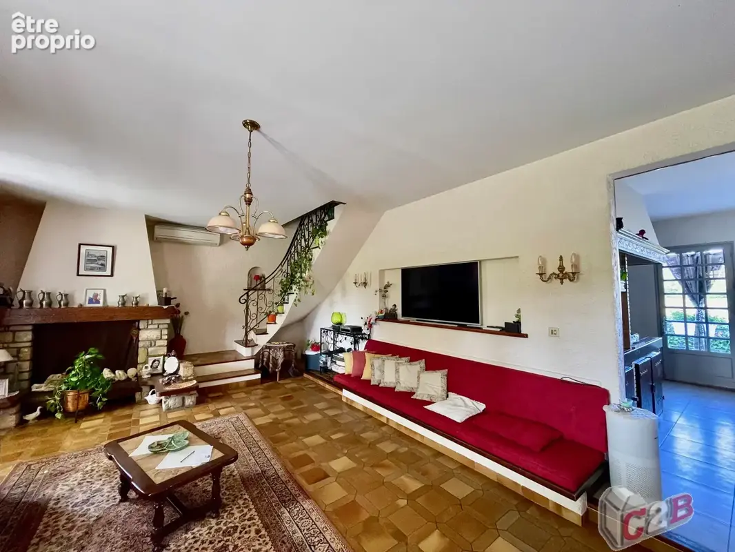 Maison t7 de 194m2 sur portets - photo 4