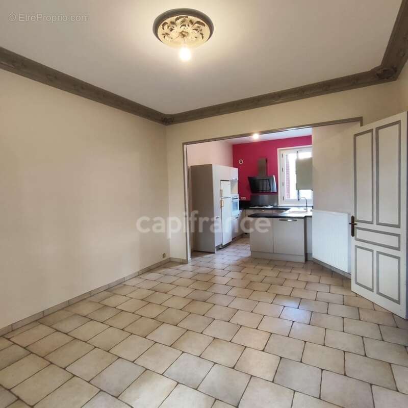 Maison à LES AVENIERES