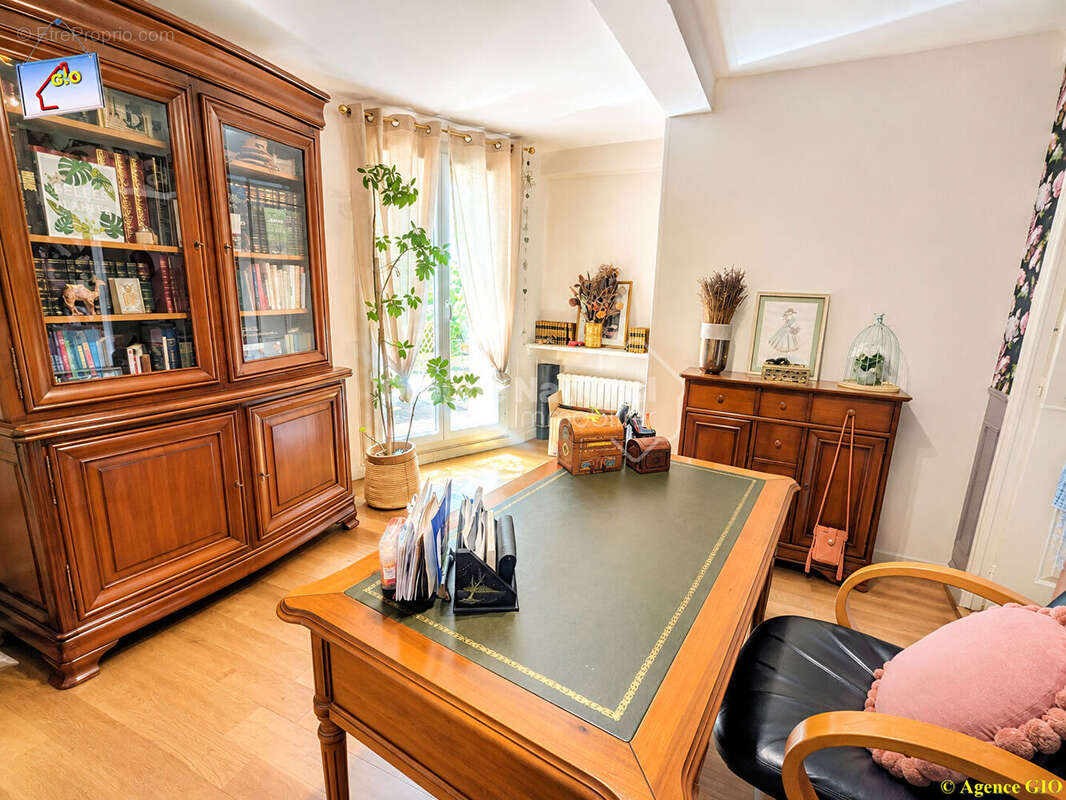 Exclusivite - les 4 chemins - villa t6 de 128 m² environ - terrain clos de 330 m² - annexe de 11 m² - photo 4