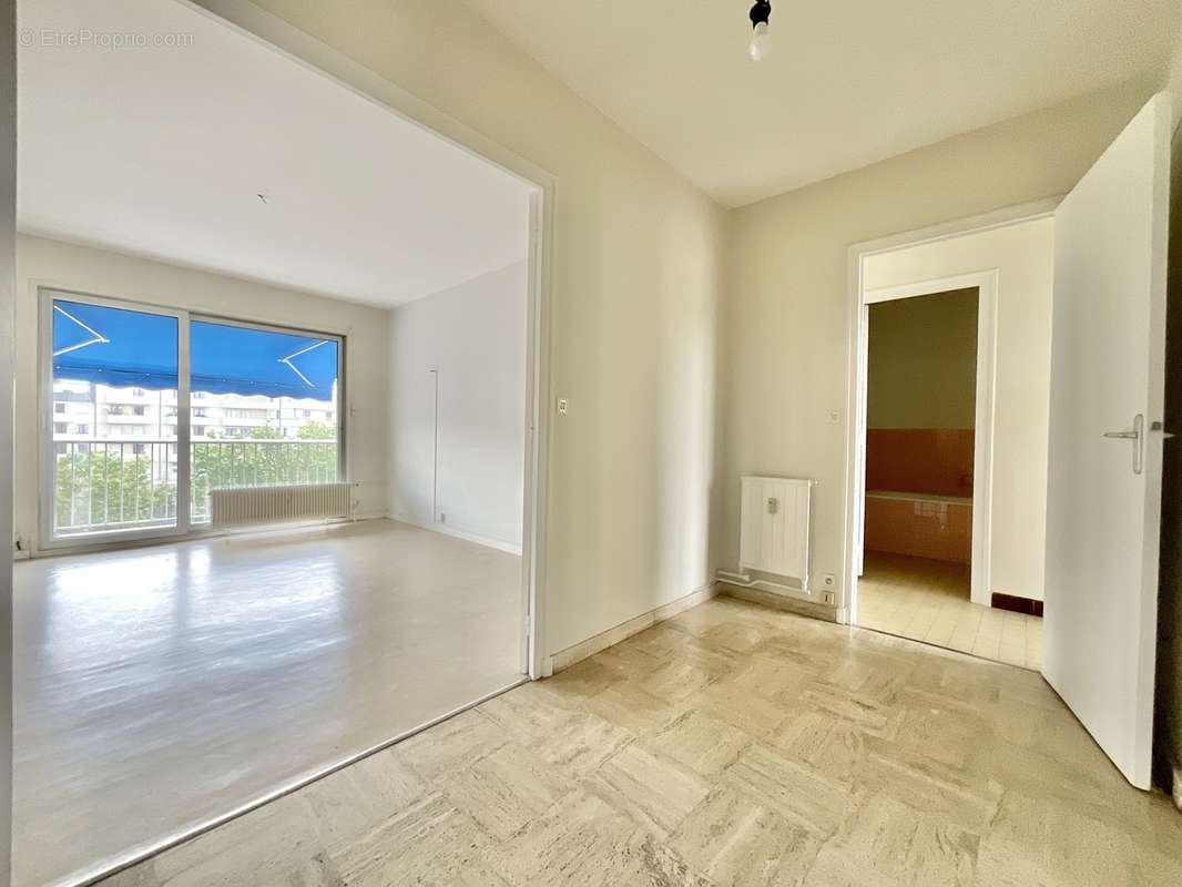 Appartement F4 75 m² Saint-Étienne - photo 4