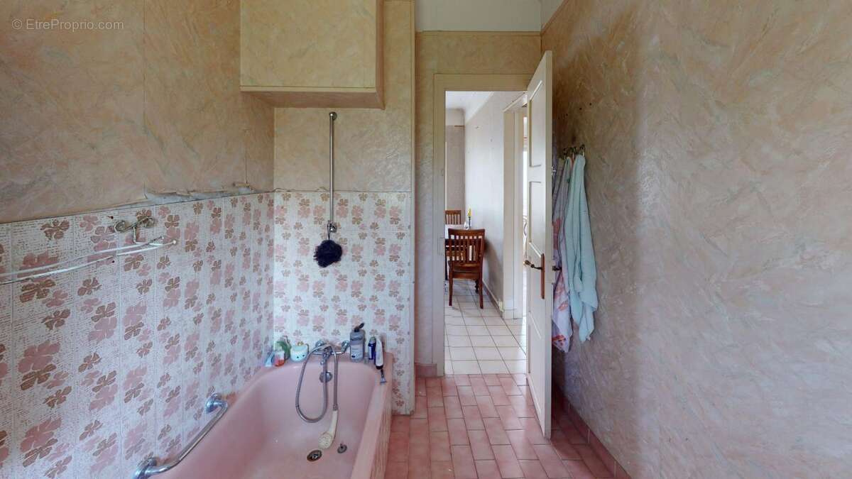 Maison à SAINT-SATUR