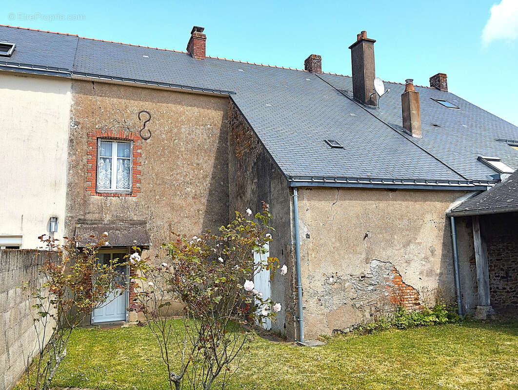 Maison à SEVERAC