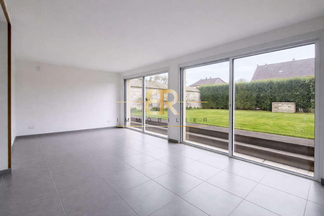 Maison à PONTAULT-COMBAULT