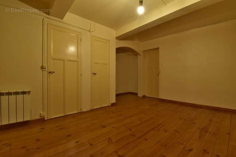 Appartement à LES MEES