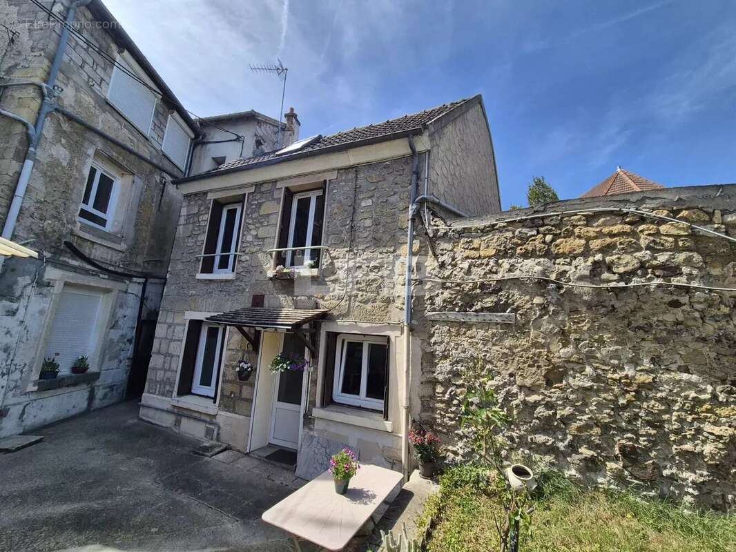 Maison à BEAUMONT-SUR-OISE