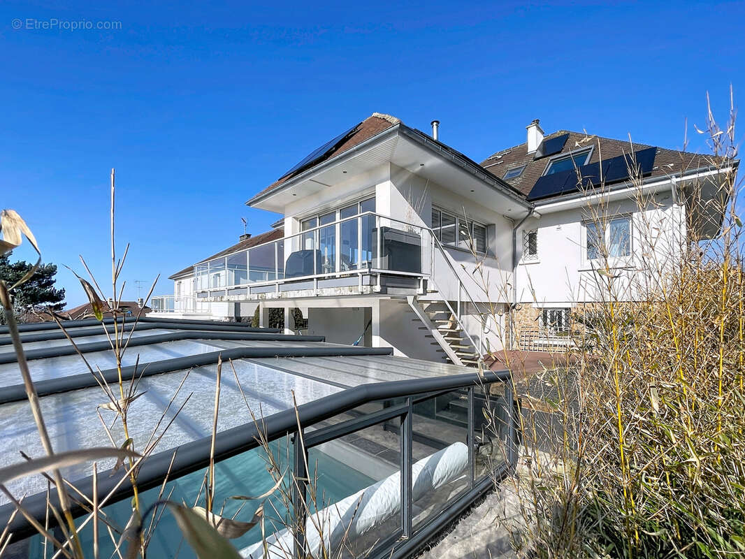 Maison à DONVILLE-LES-BAINS