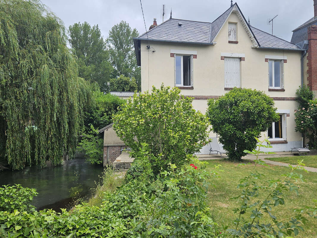Maison à BERNAY