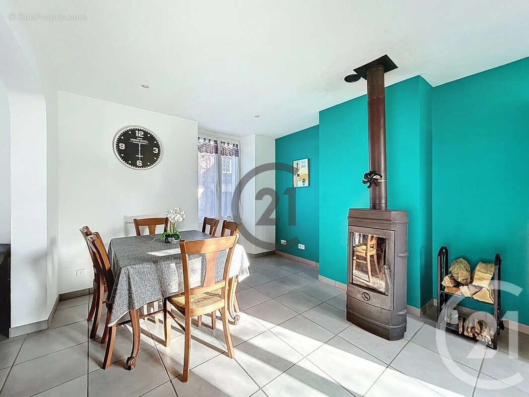 Maison à NOISY-RUDIGNON
