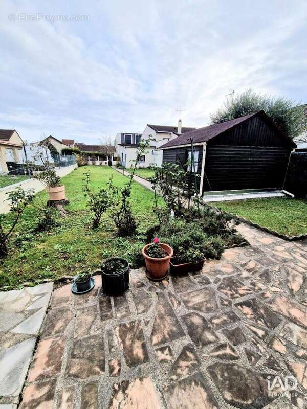 Photo 2 - Maison à LE BLANC-MESNIL