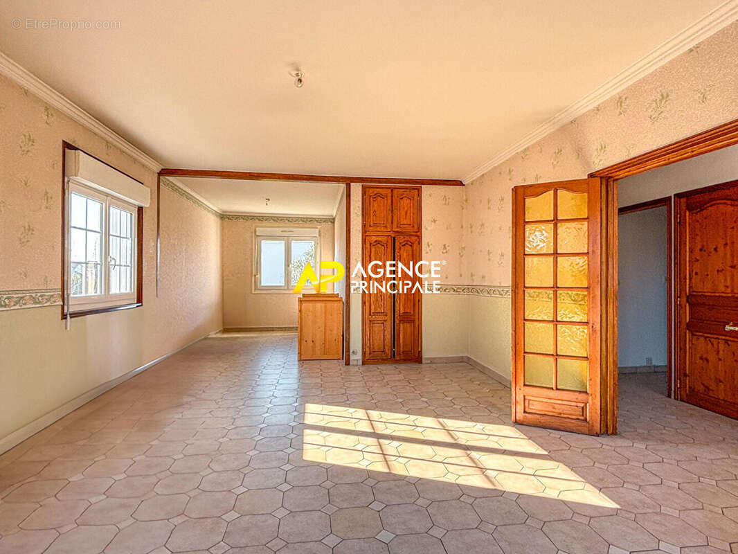 Maison à SARTROUVILLE