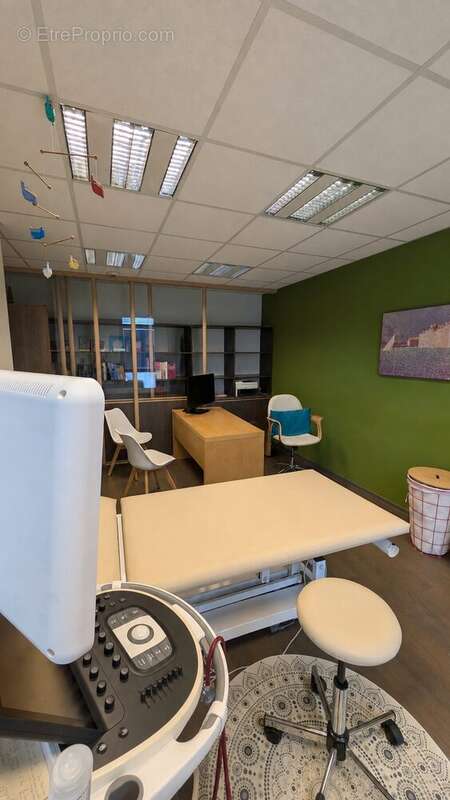 Commerce 43 m² à Vannes  - photo 2