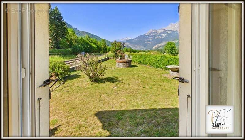 Maison atypique à Villar-Saint-Pancrace : jardin, dépendance et vue montagne - photo 4