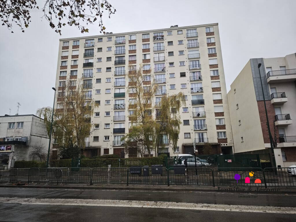 Appartement à EPINAY-SUR-SEINE