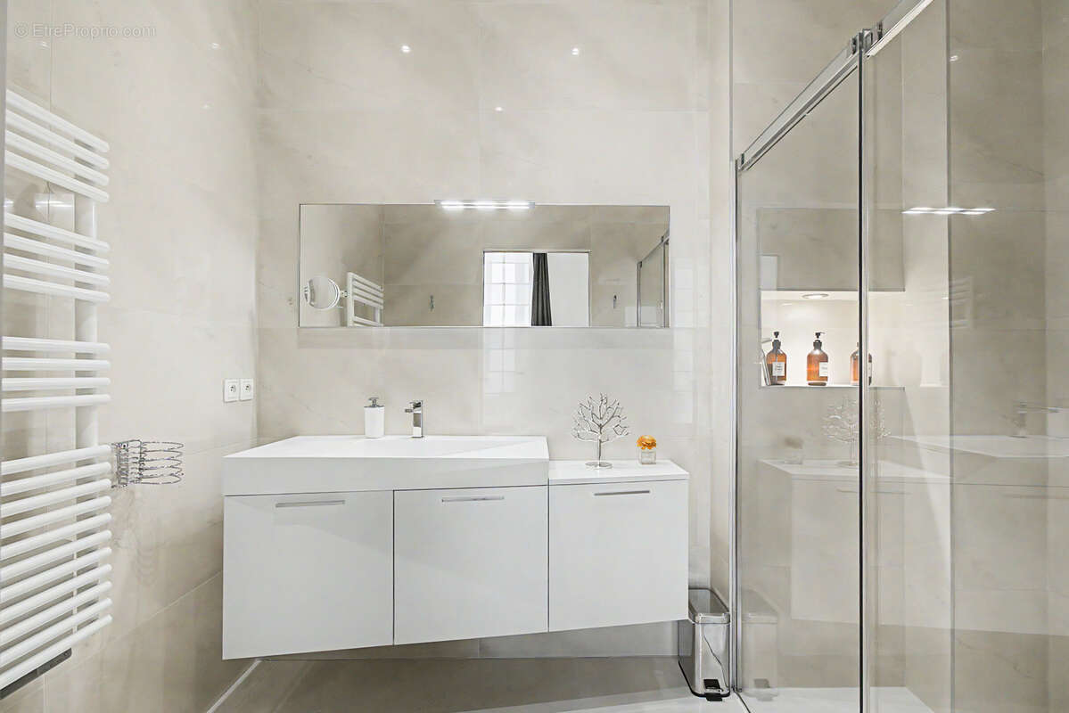 Chambéry hyper centre - Appartement d'exception T3/4 - 147 m2 - Ascenseur - Parking - photo 9