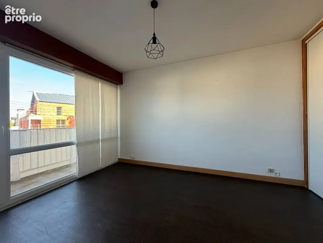 Studio à vendre à Angers secteur CHU  Place Bichon avec balcon - photo 2