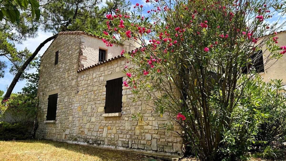 Maison à SAINT-GEORGES-DE-DIDONNE