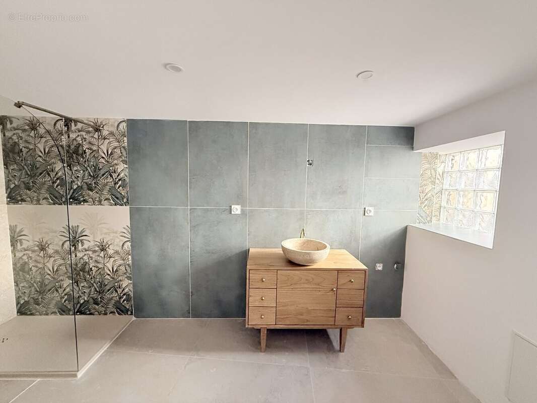 Maison à VILLENEUVE-LES-BEZIERS