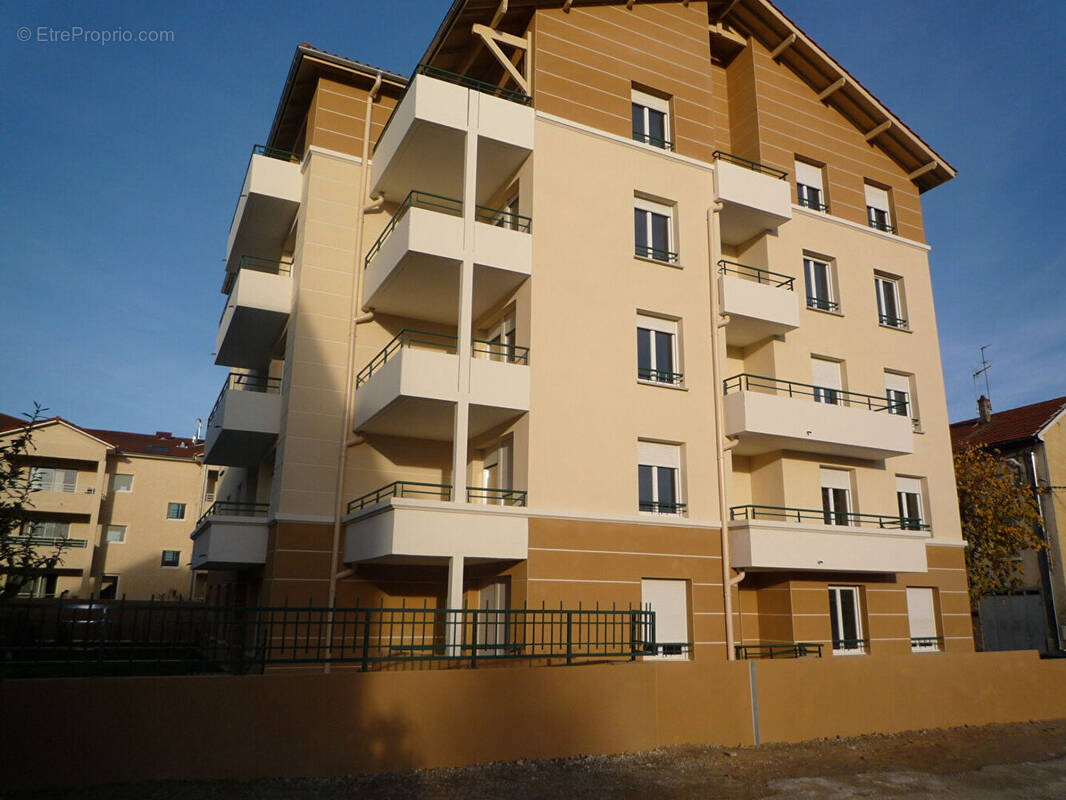 Appartement à PONT-DE-CHERUY