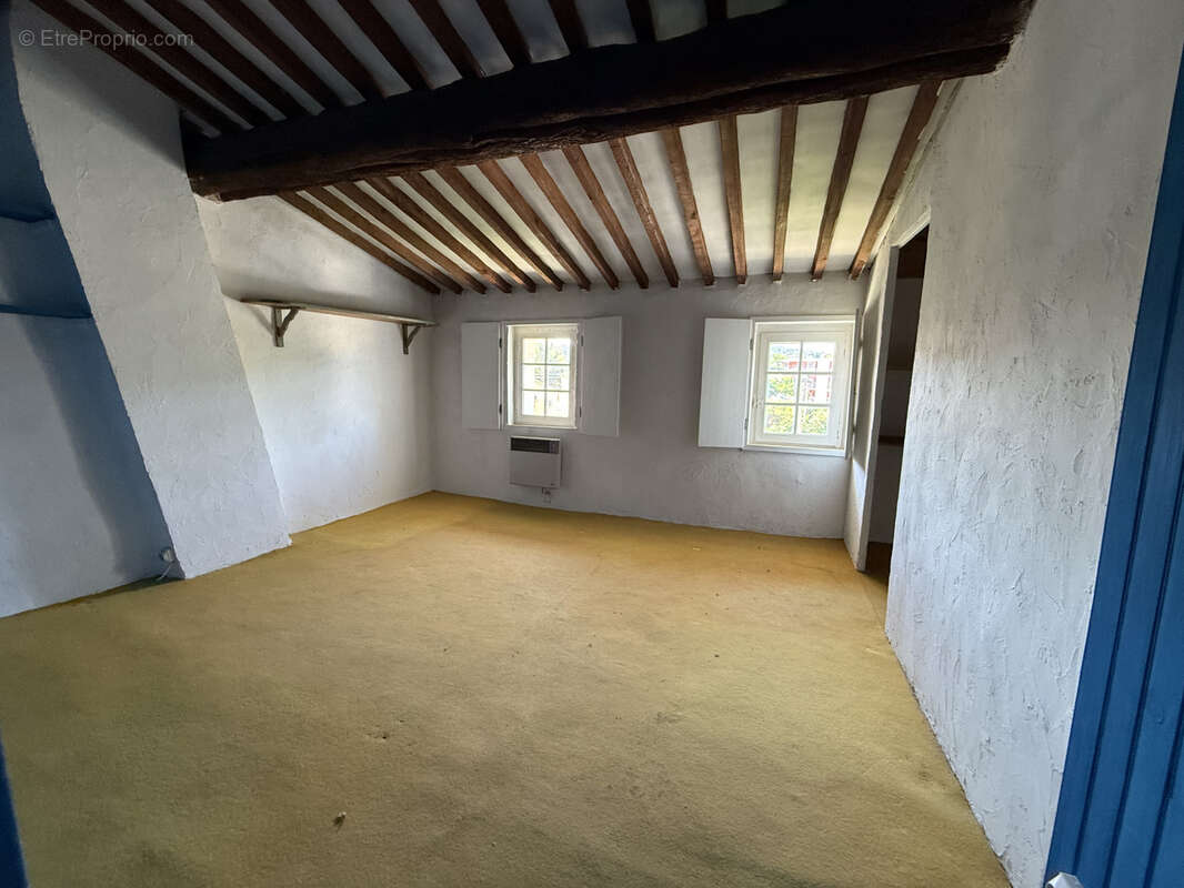 Maison à SIX-FOURS-LES-PLAGES