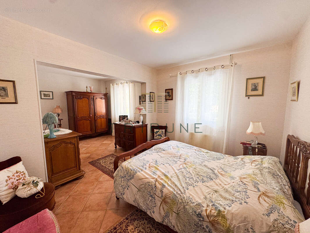 Maison 6 chambres 233m2 à Saint Antoine de Ficalba - photo 7