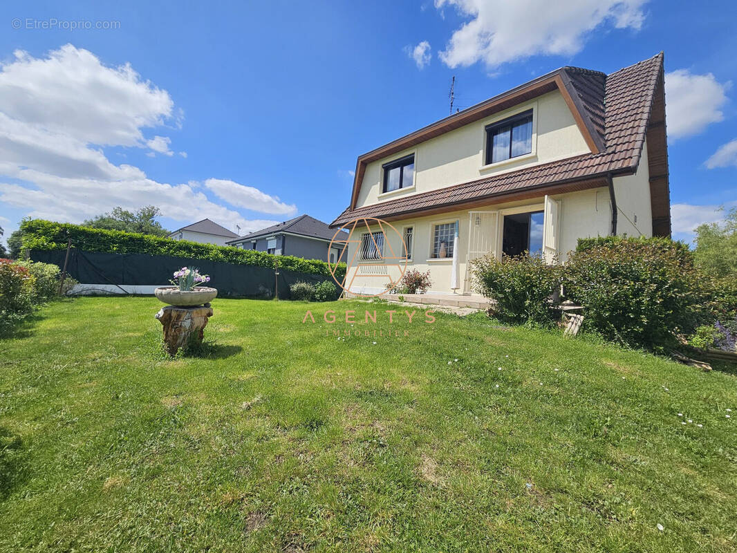 Maison à LE PLESSIS-TREVISE