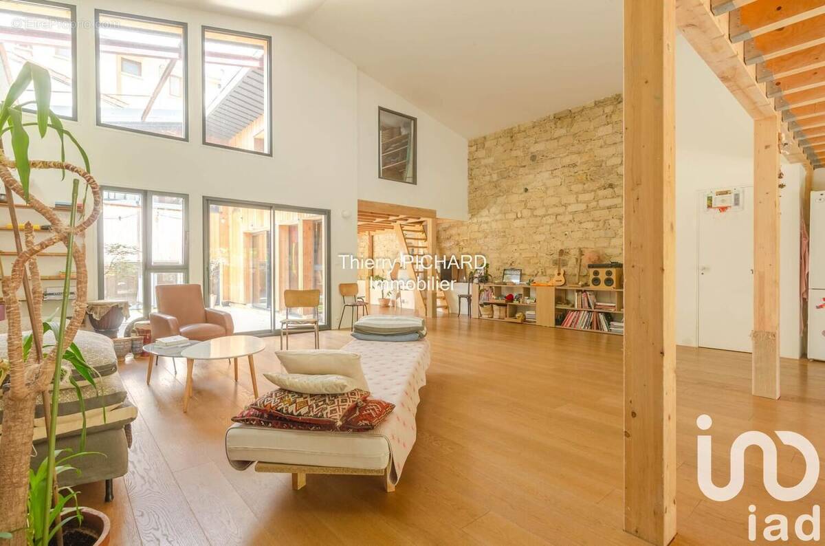 Photo 1 - Maison à LES LILAS