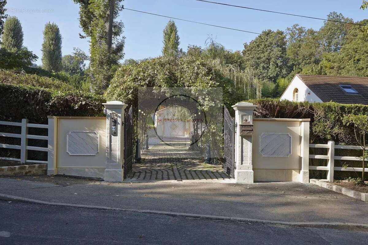 Maison à QUINCY-VOISINS