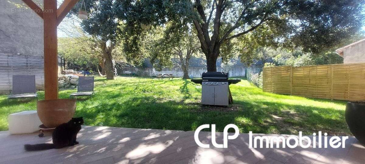 Maison 282 m² à Malataverne  - photo 3