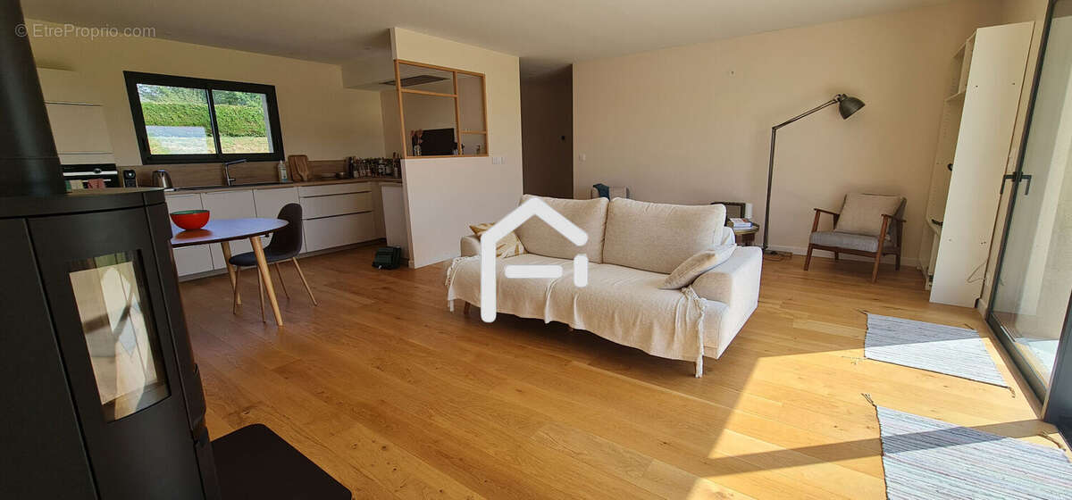 Maison à OBJAT