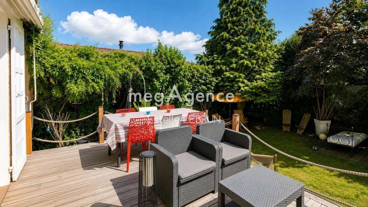 Maison - 8 pièces - 6 Chambres - Studio 16m² - Garage - Stationnement - Sous-Sol Complet - Jardin Sans Vis-à-Vis - photo 15