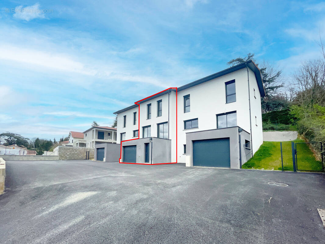 Maison à ROUSSILLON