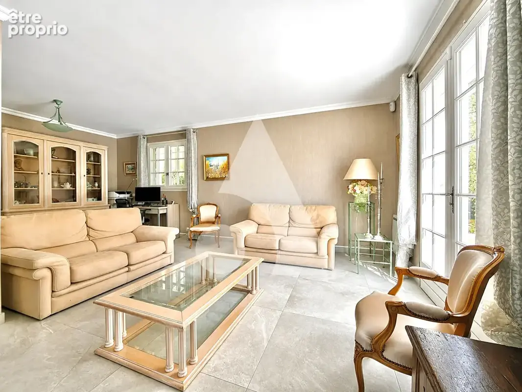 Villa d'exception avec vue panoramique sur le Lac du Bourget - 294 m² - Piscine - photo 7