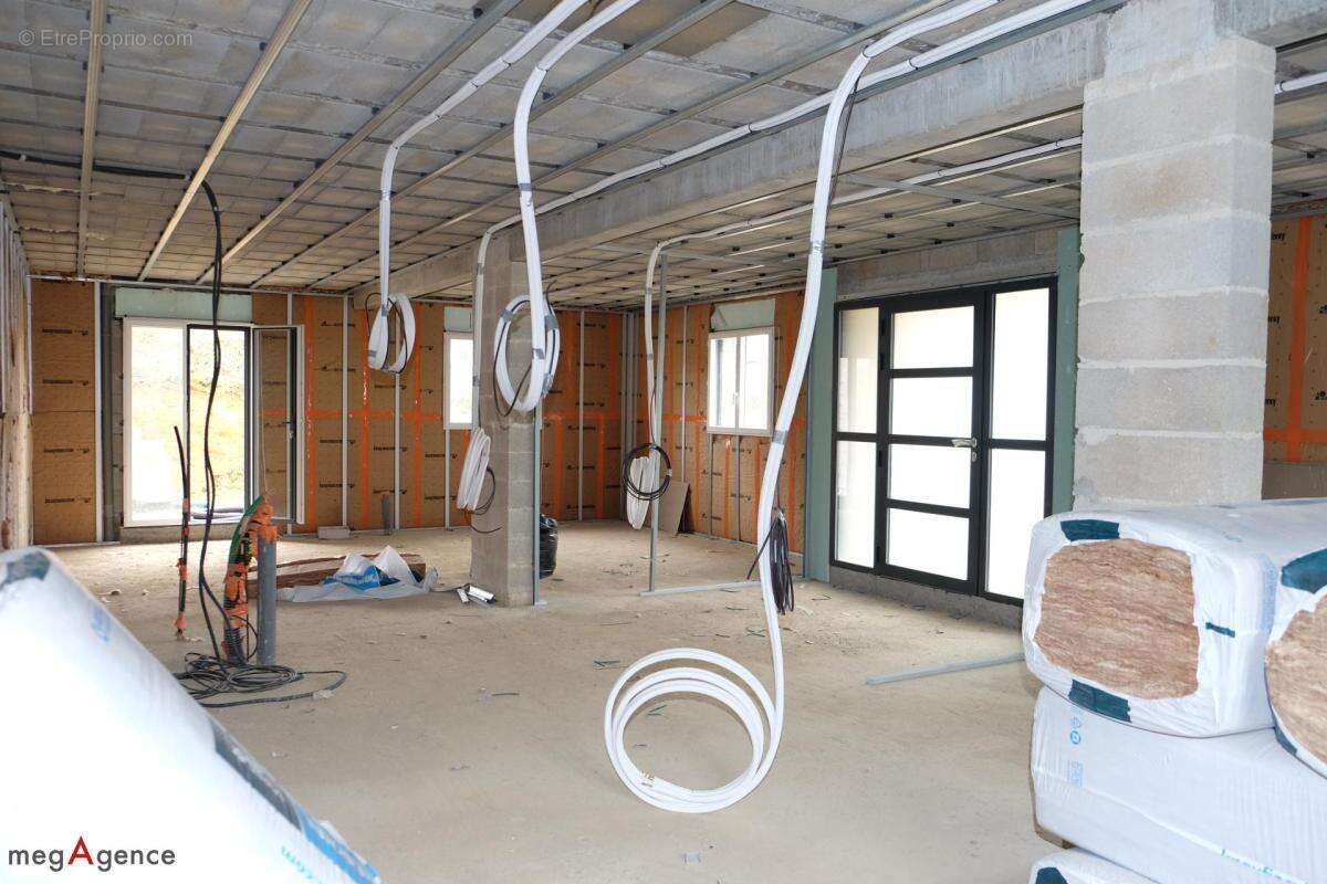 Maison d'habitation avec un cabinet médical indépendant et un studio- Hors d'eau / hors d'air - photo 12