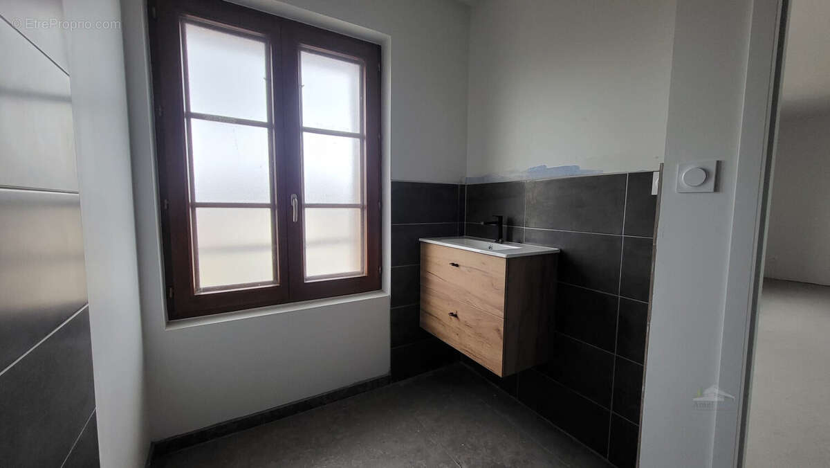 Salle d'eau - Appartement à ROUSSILLON