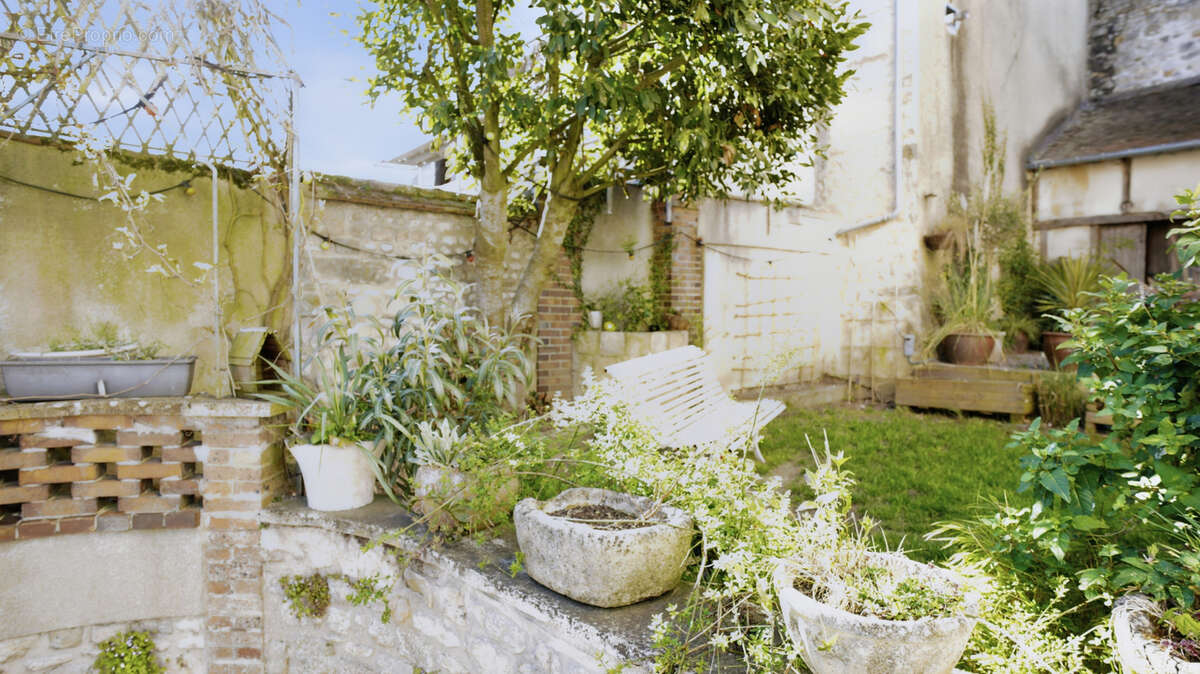 Maison à MONTIGNY-SUR-LOING