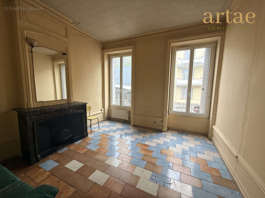 Appartement à LYON-9E