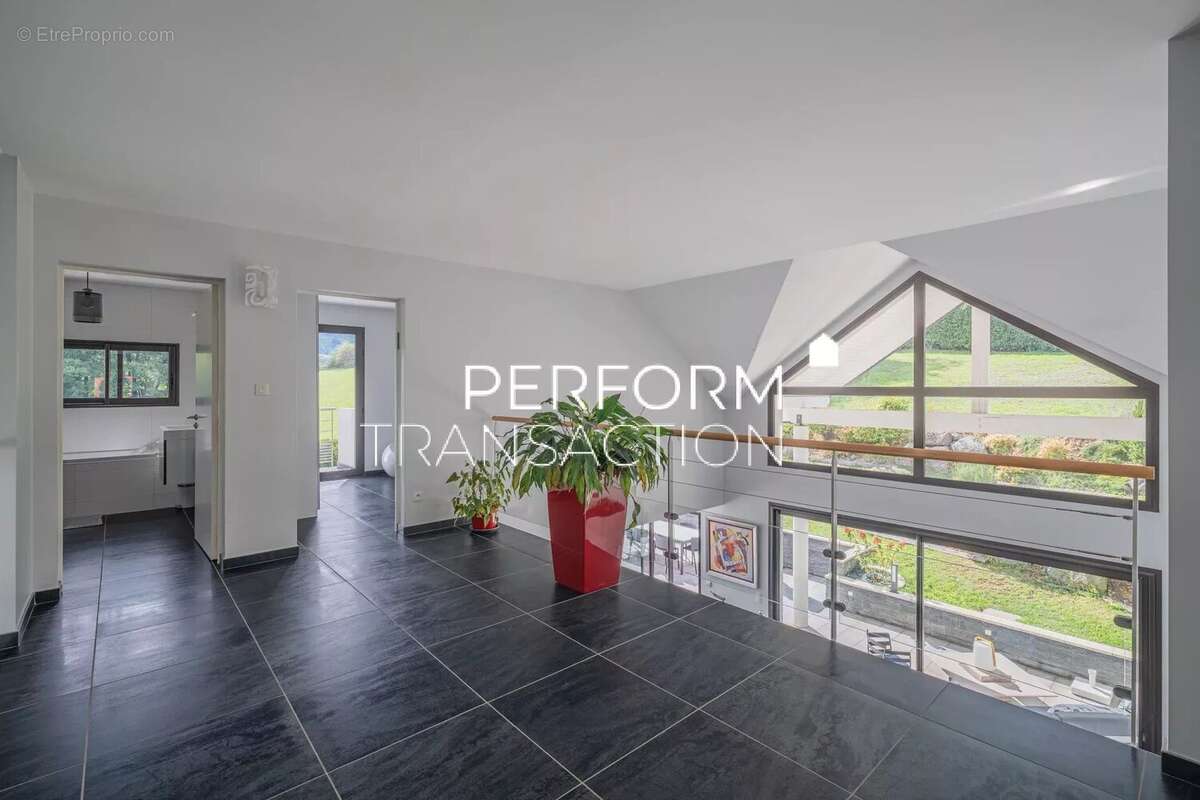 Maison à BRIE-ET-ANGONNES