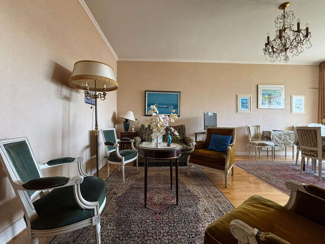 Appartement à SAINT-MAUR-DES-FOSSES