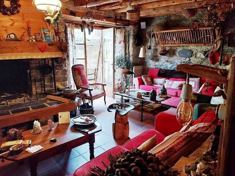 Maison à SAINT-AVENTIN