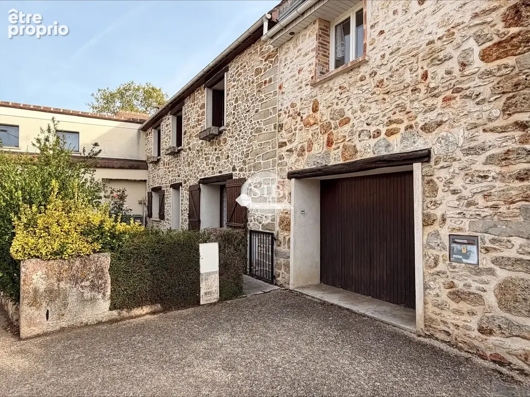 Maison 10 pièces 186 m² à vendre à La Ville-Du-Bois (91620) - photo 2