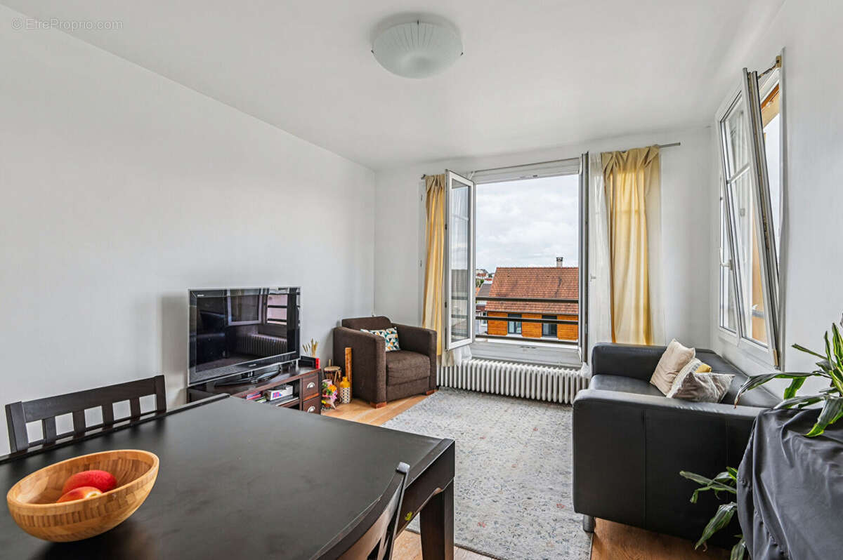 Appartement à COLOMBES
