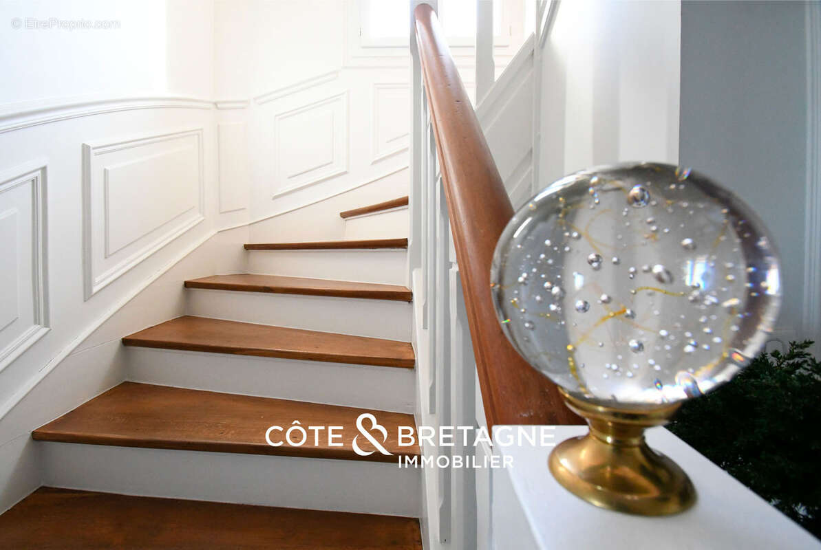 Acheter dans station balneaire propriete vue mer entierement renovee  réf : 2024107 - photo 15