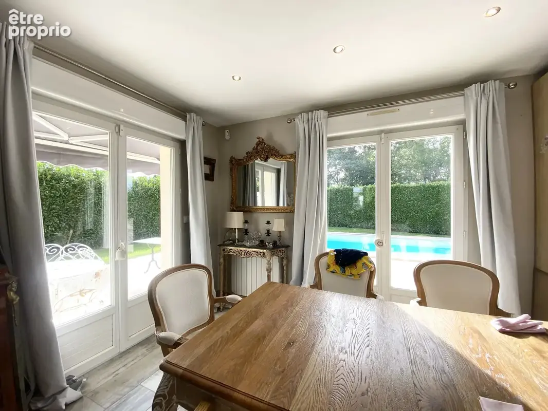VILLERVILLE - Maison avec piscine chauffée –  Terrain arboré d’environ 750 m² - photo 4