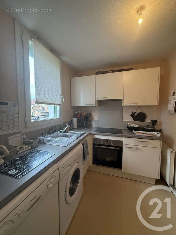 Appartement à YZEURE