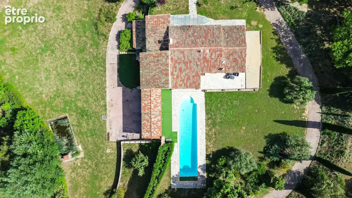 RARE & EXCLUSIF ! Propriété face au Luberon, 190 m2 et 50 m2 de garage sur 2.2 ha - photo 8