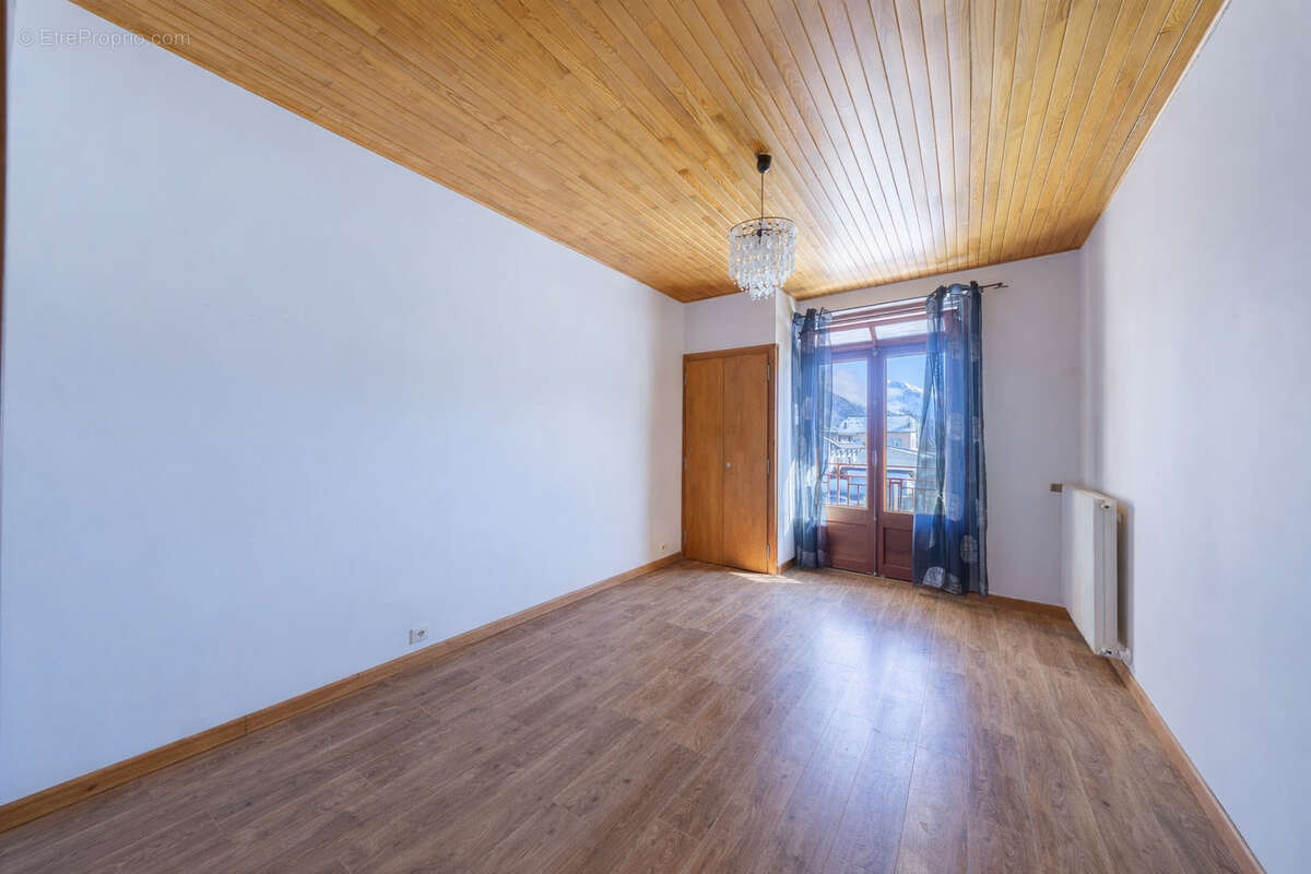 Appartement à TANINGES